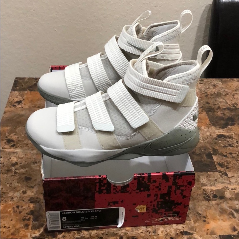 LeBron Soldier XI SFG
